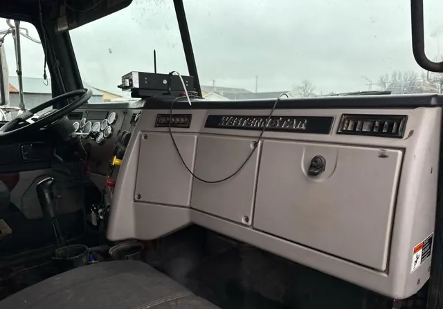 2018 Western Star 4700SF — thumbnail 11