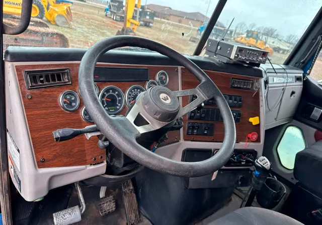 2018 Western Star 4700SF — thumbnail 9