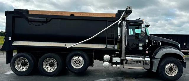 2019 Mack Granite 64FR — thumbnail 4