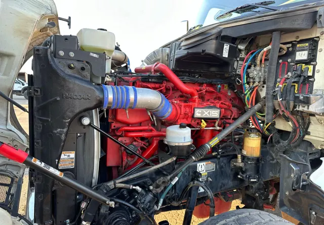 2022 Peterbilt 567 — thumbnail 12