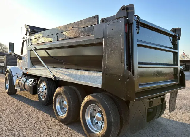 2022 Peterbilt 567 — thumbnail 7