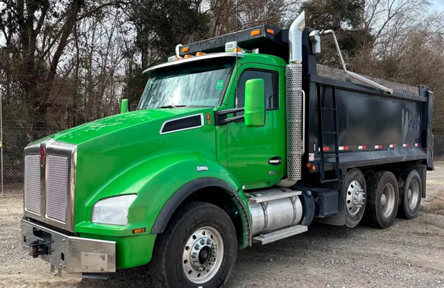 2023 Kenworth T880 — thumbnail 1
