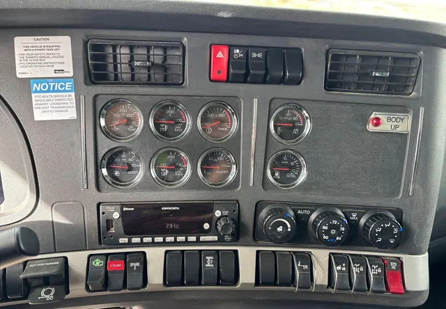 2023 Kenworth T880 — thumbnail 12