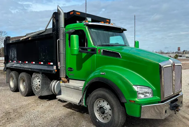 2023 Kenworth T880 — thumbnail 3