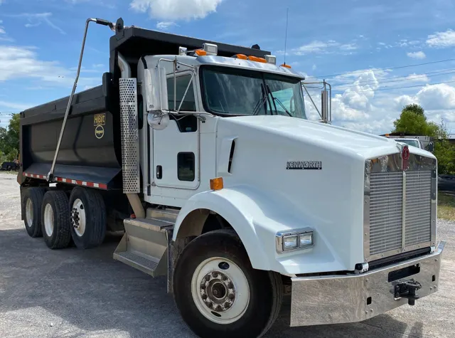 2014 Kenworth T805 — thumbnail 3