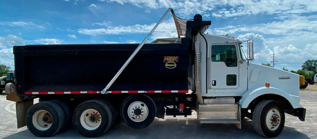 2014 Kenworth T805 — thumbnail 4