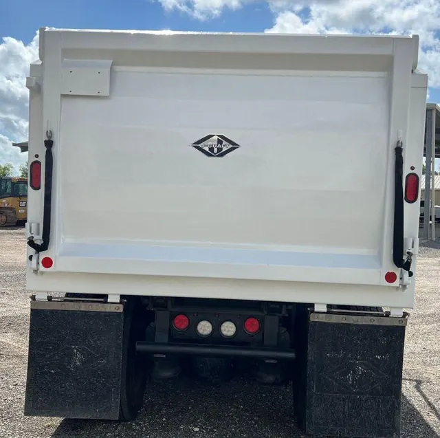 2023 Peterbilt 567 — thumbnail 6