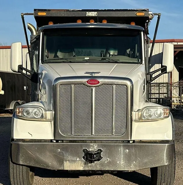 2020 Peterbilt 567 — thumbnail 2