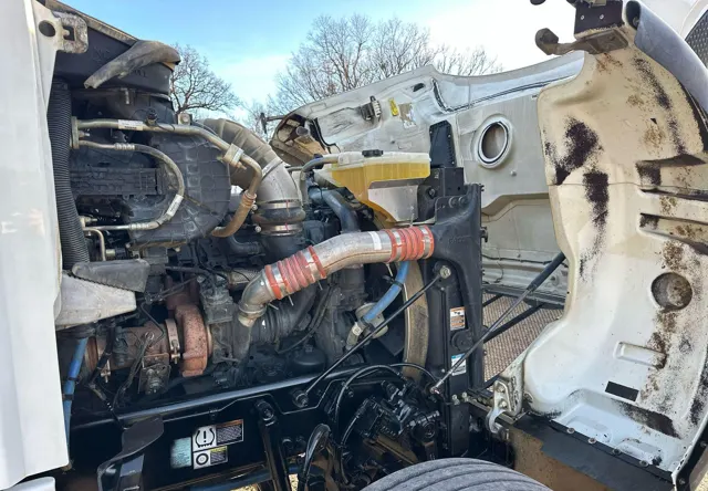 2020 Peterbilt 567 — thumbnail 14