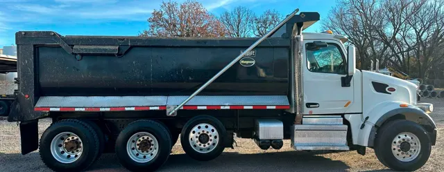 2020 Peterbilt 567 — thumbnail 3