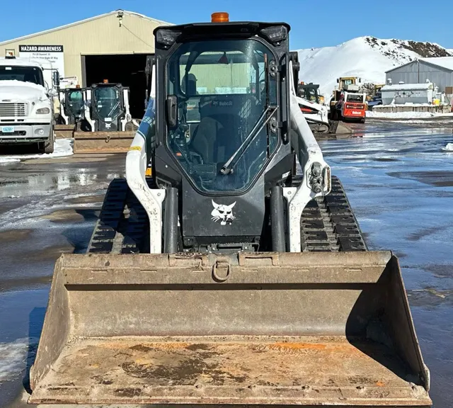 2021 Bobcat T76 — thumbnail 2